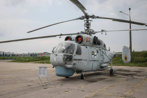 KIEV, UKRAINE - Ukrayna Donanması Kamov Ka-27PL Helix A Oleg Antonov Devlet Havacılık Müzesi 'nde sergilendi