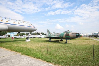 KIEV, UKRAINE - Oleg Antonov Devlet Havacılık Müzesi 'nde sergilenen Sovyetler Birliği Hava Kuvvetleri Sukhoi Su-7BM Fitter A