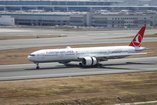 Istanbul Turquía Agosto 2021 Turkish Airlines Boeing 777 3F2Er 44120 —  Fotos de Stock