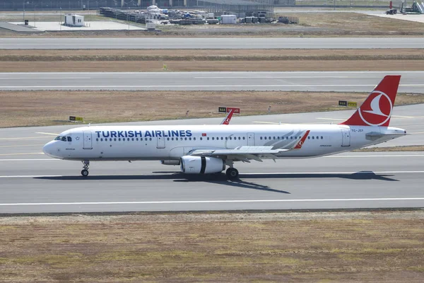 Istanbul Turquie Août 2021 Atterrissage Airbus 321 231 6758 Turkish — Photo