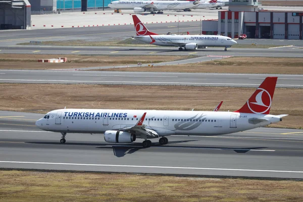 Istanbul Turquie Août 2021 Atterrissage Airbus 321 231 6682 Turkish — Photo