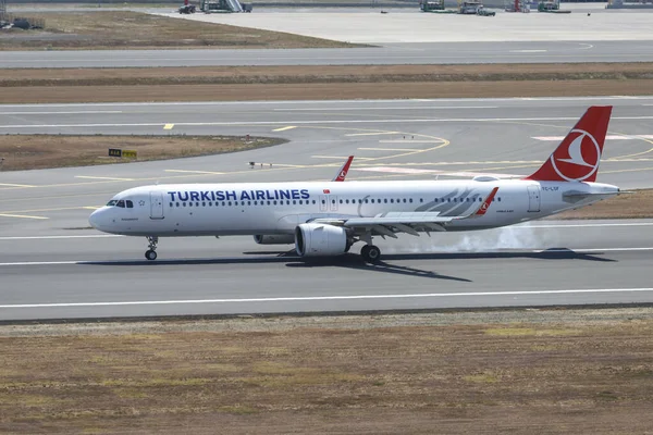 Istanbul Turkey August 2021 Turkish Airlines Airbus 321 271Nx 8740 — стоковое фото