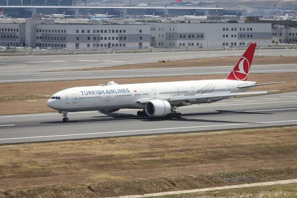 Istanbul Turkey Августа 2021 Turkish Airlines Boeing 777 3F2Er 40710 — стоковое фото