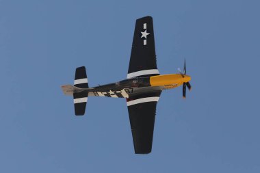 ESKISEHIR, TURKEY - 12 Eylül 2021: M.S.O Hava ve Uzay Müzesi Kuzey Amerika P-51 D Mustang Vahşi Frankie Sivrihisar SHG Hava Gösterisinde sergileniyor