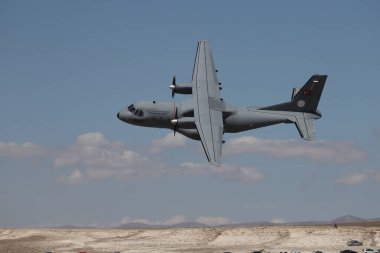 ESKISEHIR, TURKEY - 12 Eylül 2021: Türk Hava Kuvvetleri CASA CN-235 M-100 Sivrihisar SHG Hava Gösterisi