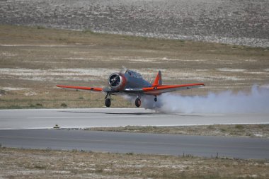 ESKISEHIR, TURKEY - 12 Eylül 2021: M.S.O Hava ve Uzay Müzesi Kuzey Amerika AT-6G Teksas Sivrihisar SHG Hava Gösterisi