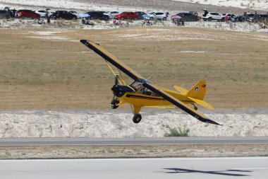 ESKISEHIR, TURKEY - 12 Eylül 2021: M.S.O Air and Space Museum Aviat A-1B Husky gösterisi Sivrihisar SHG Airshow