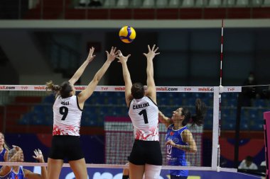 ISTANBUL, TURKEY - EPTEMBER 09, 2021: Türk Havayolları, Burhan Felek Spor Salonu 'nda Aydın Buyuksehir Belediyesi Sultanlar Ligi karşılaşmasına karşı