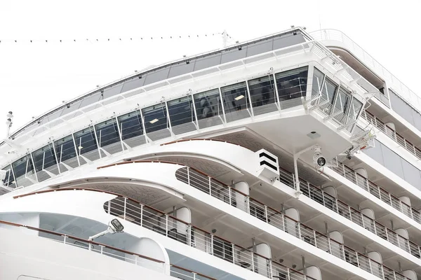 Details Van Een Wit Groot Cruiseschip — Stockfoto