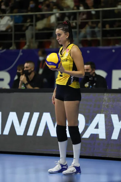 Istanbul Turquía Septiembre 2021 Kubra Caliskan Sirve Durante Partido Vakifbank — Foto de Stock