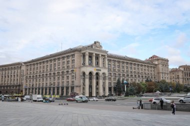 KIEV, UKRAINE - SEPTEMBER 02, 2021: Kiev 'deki Meydan Nezalezhnosti' deki Bağımsızlık Anıtı