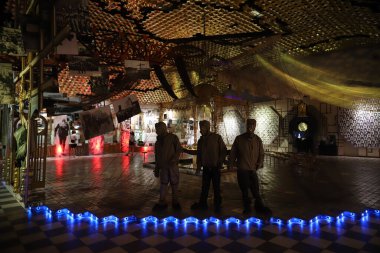 KIEV, UKRAINE - AĞUSTOS 02, 2021: Ukrayna Ulusal Çernobil Müzesinde eserler