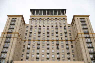 Ukrayna 'nın Kiev şehrinde, Meydan Nezalezhnosti' de bina