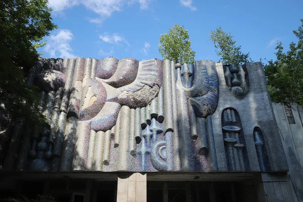 乌克兰切尔诺贝利排斥区Pripyat镇音乐学校 — 图库照片
