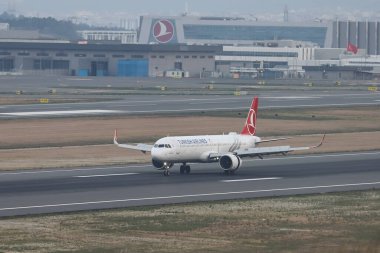 ISTANBUL, TURKEY - 15 Eylül 2021: Türk Havayolları Airbus 321-271NX (CN 8617) İstanbul Uluslararası Havaalanına indi.