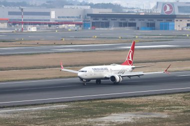 ISTANBUL, TURKEY - 15 Eylül 2021: Türk Havayolları Boeing 737-8MAX (CN 60035) İstanbul Uluslararası Havaalanına indi.