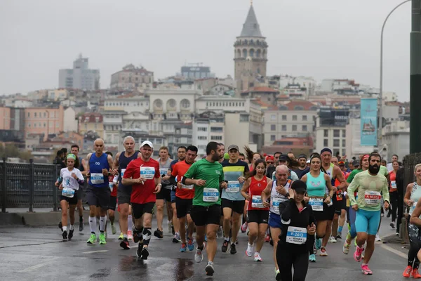 Istanbul Turkey November 2021 Alatt Futó Sportolók Isztambuli Maraton Amely — Stock Fotó
