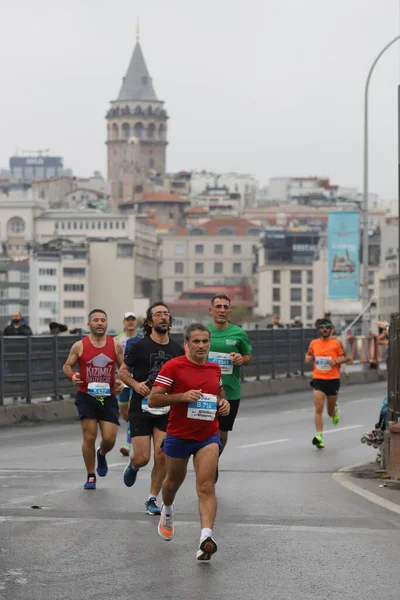 Istanbul Turquía Noviembre 2021 Atletas Corriendo Maratón Estambul Que Incluye — Foto de Stock