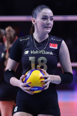 ANKARA, TURKEY - 18 Aralık 2021: Fenerbahçe Opet 'te Zehra Gunes, Beşli Voleybol Kadınlar Kulübü Dünya Şampiyonası Vakıf Yarı Finali karşılaşması