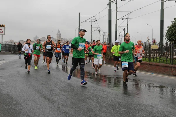 Istanbul Turquia Novembro 2021 Atletas Correndo Maratona Istambul Que Inclui — Fotografia de Stock