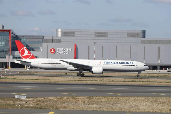 Istanbul Turkey Октября 2021 Turkish Airlines Boeing 777 3F2Er 44121 — стоковое фото