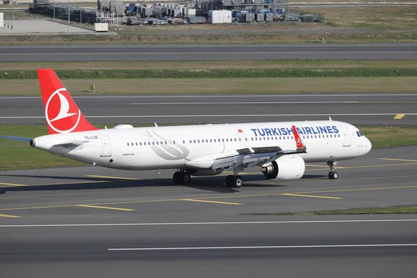 Istanbul Turkey October 2021 Turkish Airlines Airbus A321 271Nx 8732 — стоковое фото