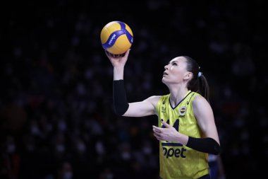 ANKARA, TURKEY - 18 Aralık 2021: Fenerbahçe Opet 'te Eda Erdem Dundar, Beşli Voleybol Kadınlar Kulübü Dünya Şampiyonası Vakfı Yarı Finali' ne karşı