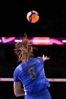 ANKARA, TURKEY - 18 Aralık 2021: Julia Kudiess, Itambe Minas vs Imoco Volley Conegliano Conegliano yarı final karşılaşmasında FIVB Voleybol Kadınlar Kulübü Dünya Şampiyonası 'nda görev yapıyor.