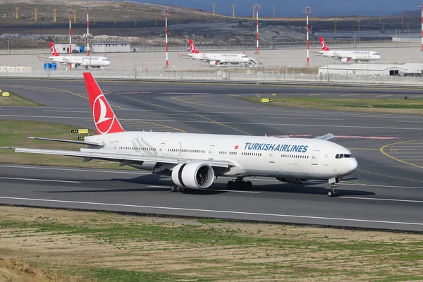 Istanbul Τουρκια Οκτωβριου 2021 Τουρκικές Αερογραμμές Boeing 777 3F2Er 40711 — Φωτογραφία Αρχείου