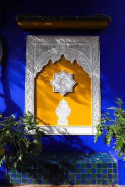 Marakeş City, Fas 'taki Majorelle Garden' daki Blue Villa House.
