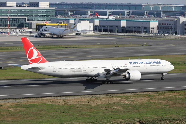 Istanbul Turkey Октября 2021 Turkish Airlines Boeing 777 3F2Er 44122 — стоковое фото