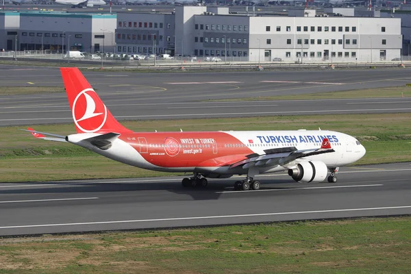 Istanbul Turquia Outubro 2021 Turkish Airlines Invest Turkey Livery Airbus — Fotografia de Stock