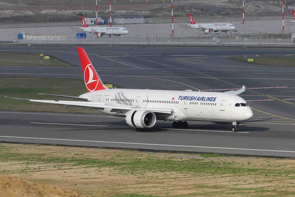 Istanbul Turkey Октября 2021 Turkish Airlines Boeing 787 65807 Посадка — стоковое фото