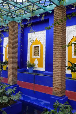 Marakeş City, Fas 'taki Majorelle Garden' daki Blue Villa House.