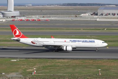 ISTANBUL, TURKEY - 16 Ekim 2021: Türk Havayolları Airbus A330-303 (CN 1501) İstanbul Uluslararası Havaalanına indi.