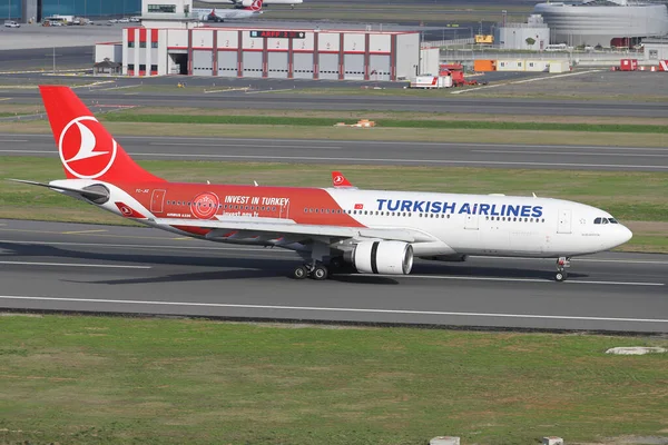 Istanbul Turkey Октября 2021 Turkish Airlines Invest Turkey Livery Airbus — стоковое фото