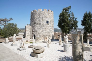 Bodrum Kalesi 'ndeki heykeller, Mugla Şehri, Türkiye