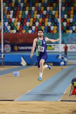 İSTANBUL, TURKEY - 11 Aralık 2021: Türkiye Atletizm Federasyonu Olimpiyat Eşiği Sırasındaki Tanımsız Sporcu