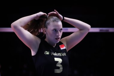ANKARA, TURKEY - 19 Aralık 2021: Vakifbank 'ta Cansu Özbay, Beşli Voleybol Kadınlar Dünya Kulüpler Şampiyonası' nda Imoco Volley Conegliano 'ya karşı.