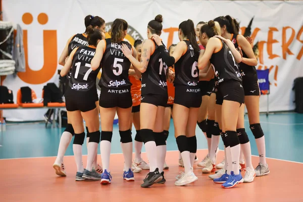 Istanbul Turquía Enero 2022 Jugadores Eczacibasi Antes Del Partido Nilufer — Foto de Stock