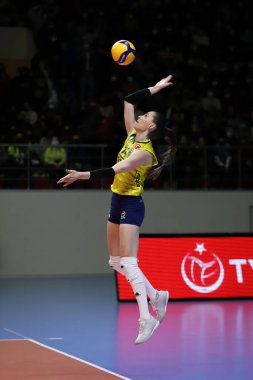 ISTANBUL, TURKEY - 23 Ocak 2022: Eda Erdem Dundar, Burhan Felek Spor Salonu 'nda Fenerbahçe Opet vs Vakıfbank Türkiye Sultanlar Ligi karşılaşmasında görev yaptı