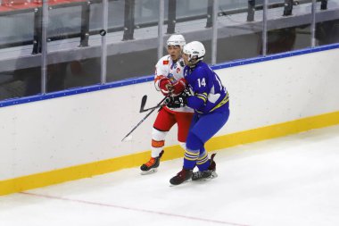 İSTANBUL, TÜRKEYE - 09 Ocak 2022: Türkiye - Kırgızistan U20 Avrupa Asya Şampiyonası karşılaşmasında hareket halindeki oyuncular