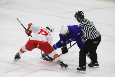 İSTANBUL, TÜRKEYE - 09 Ocak 2022: Türkiye - Kırgızistan U20 Avrupa Asya Şampiyonası karşılaşmasında hareket halindeki oyuncular