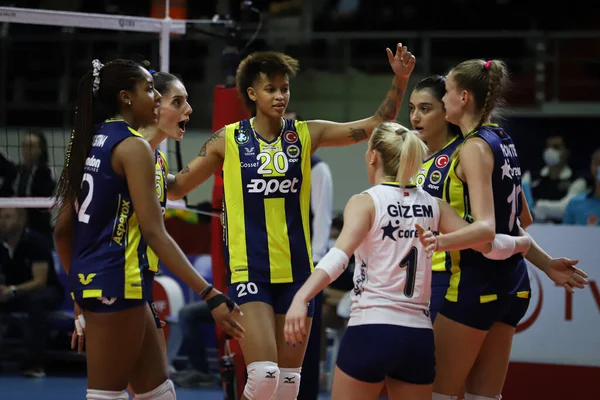 Istanbul Turkey February 2022 Fenerbahce Opet Players Celebrating Score Point — Stok fotoğraf