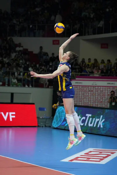 Istanbul Turkey April 2022 Mina Popovic Serves Fenerbahce Opet Eczacibasi — Stock Photo, Image