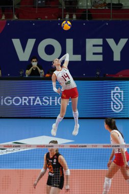 ISTANBUL, TURKEY - APRIL 02, 2022: Alexia Ioana Carutasu serves during Galatasaray HDI Sigorta vs Mert Grup Sigorta Turkish Sultans League match in Burhan Felek Sport Hall