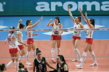 ISTANBUL, TURKEY - APRIL 02, 2022: Galatasaray HDI Sigorta players celebrating score point during Mert Grup Sigorta Turkish Sultans League match in Burhan Felek Sport Hall