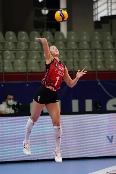 Istanbul Turkey April 2022 Lauren Carlini Serves Turk Hava Yollari — Stok fotoğraf