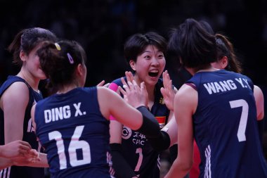 ANKARA, TURKIYE - JUNE 04, 2022: China players celebrating score point during Italy VNL Pool match in Ankara Arena