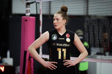 ISTANBUL, TURKEY - 17 Ocak 2022: Vakıfbank vs Eczacibasi Türkiye Sultanlar Ligi maçı Vakıfbank Spor Salonu 'nda Isabelle Haak